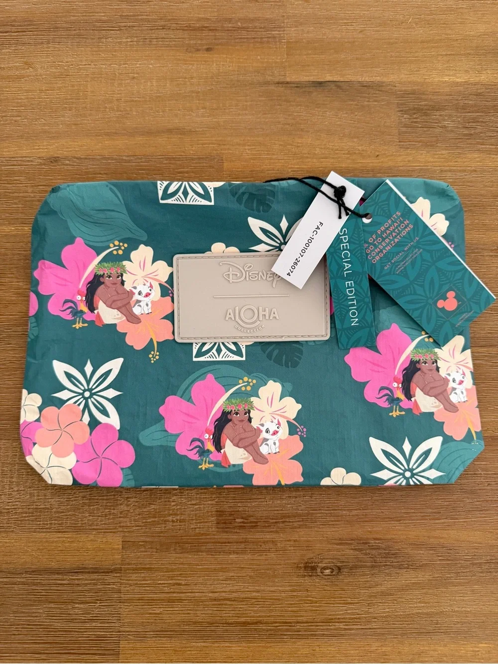 Disney Aloha Splash Proof Special Edition Moana Bag